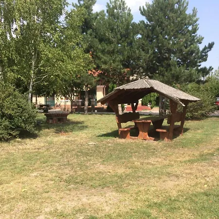 Csaladi Panzio Nocleg ze śniadaniem Balatonkeresztúr