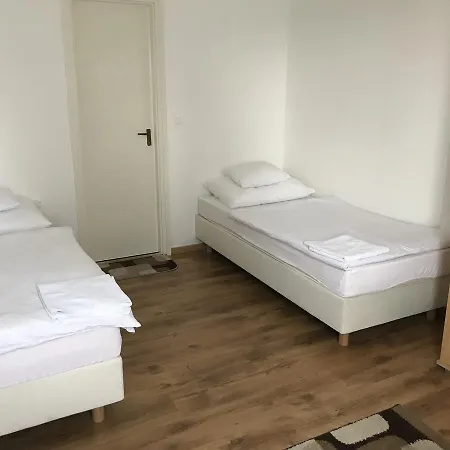 Nocleg ze śniadaniem Csaladi Panzio