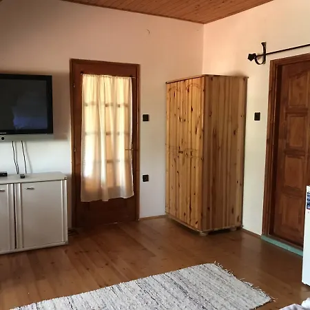 Csaladi Panzio Balatonkeresztúr